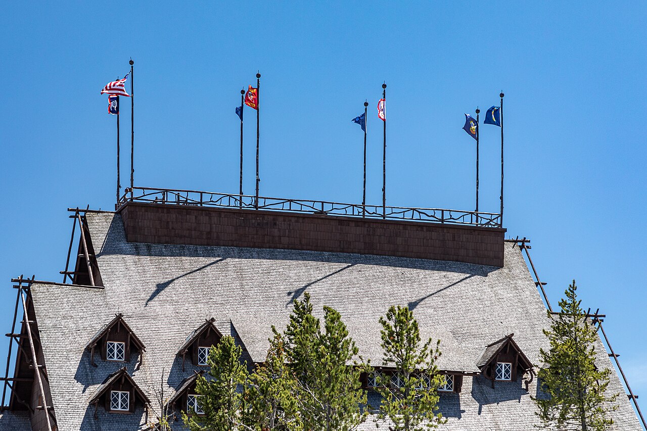 Old Faithful Inn